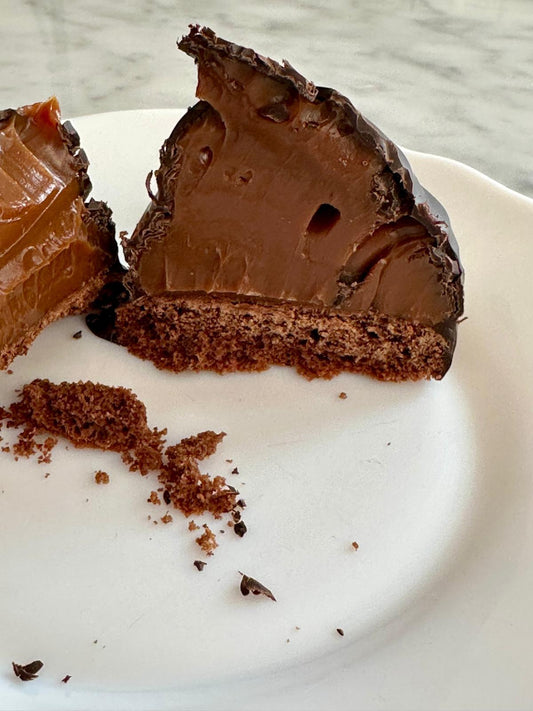 Conito de dulce de leche con chocolate negro